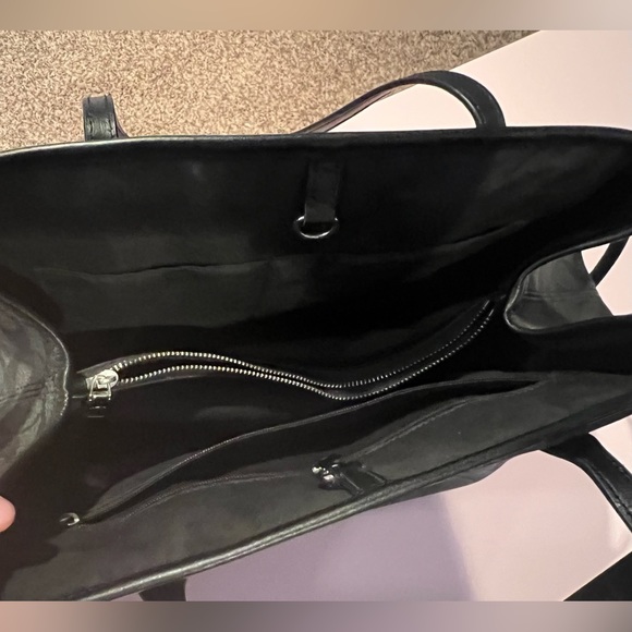 Large Black Coach Handbag - Picture 4 of 11